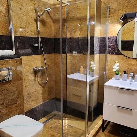 Superb Tomis - Vis A Vis Azimuth & Lounge Apartament *